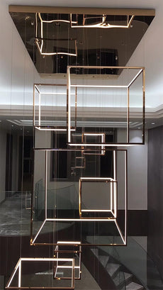 Colgantes en forma de cubos de luz